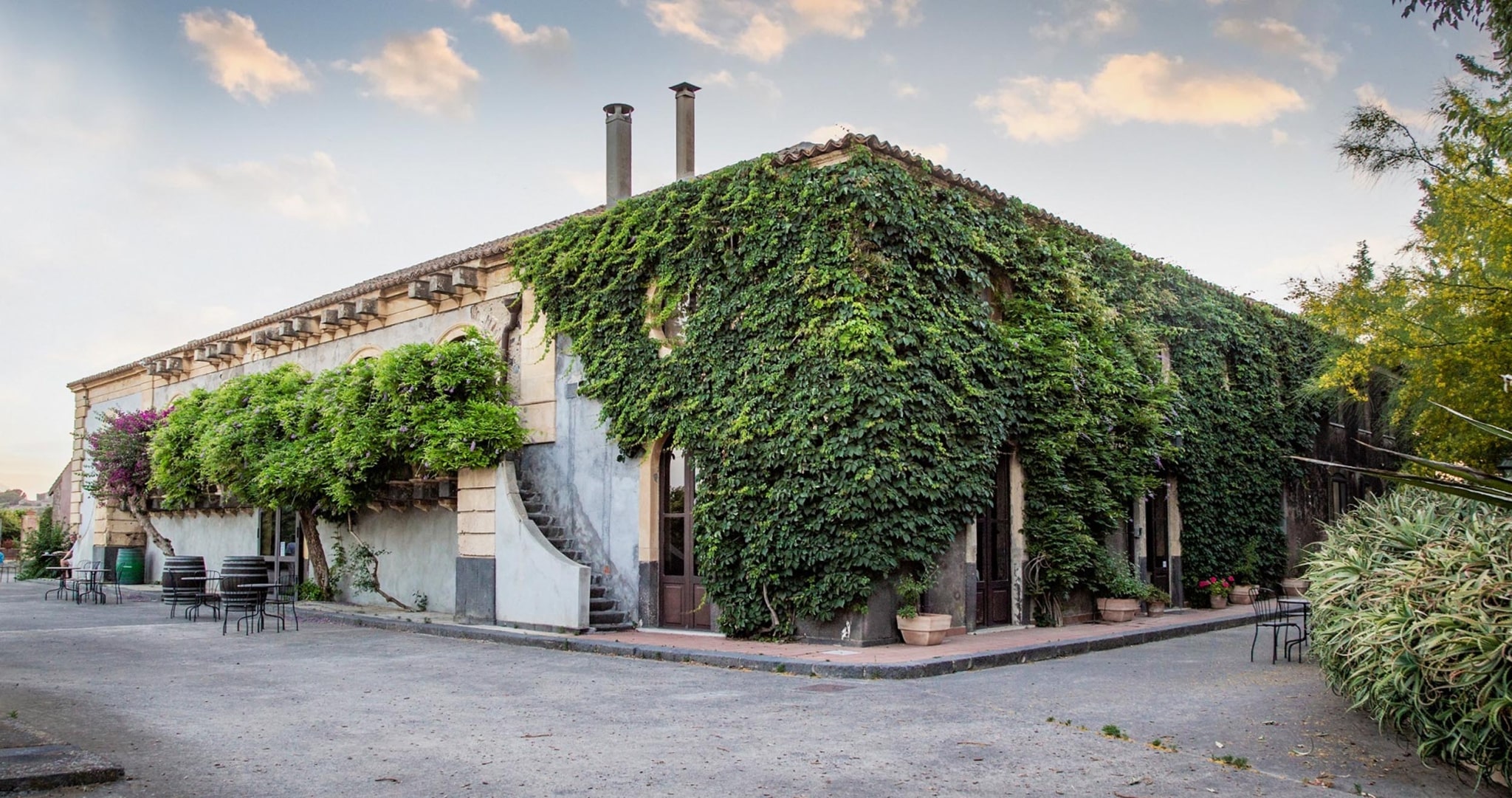 Rent Luxury Villa Augusta in Catania, Sicily. Sleeps 16, 7 bedrooms, 8 bathrooms. Vineyards, Mount Etna views. Book your Sicilian retreat now.