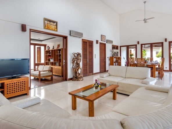 villa-gaya-asmara-ubud-bali-villas-retreats-living room tv smart