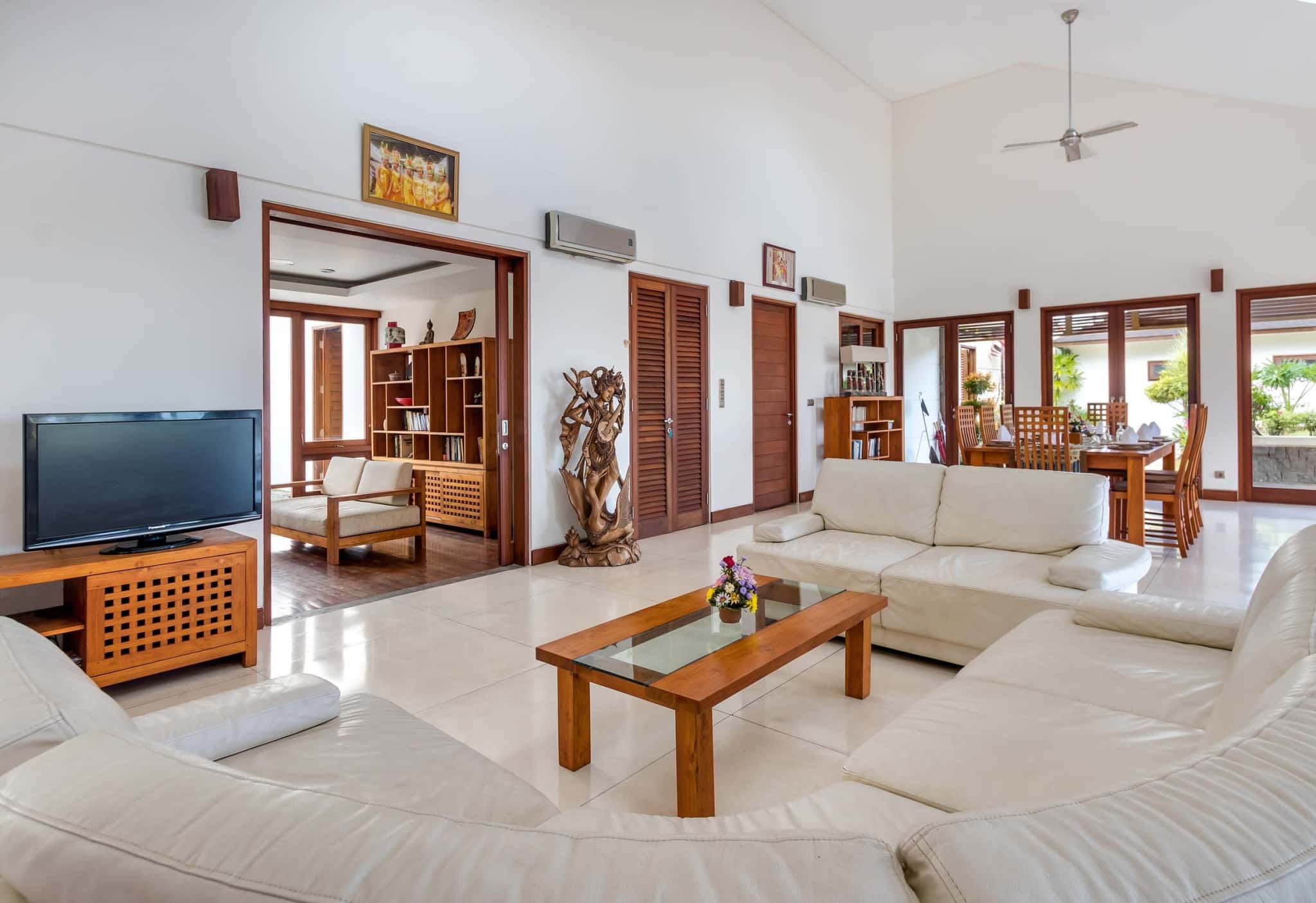 villa-gaya-asmara-ubud-bali-villas-retreats-living room tv smart